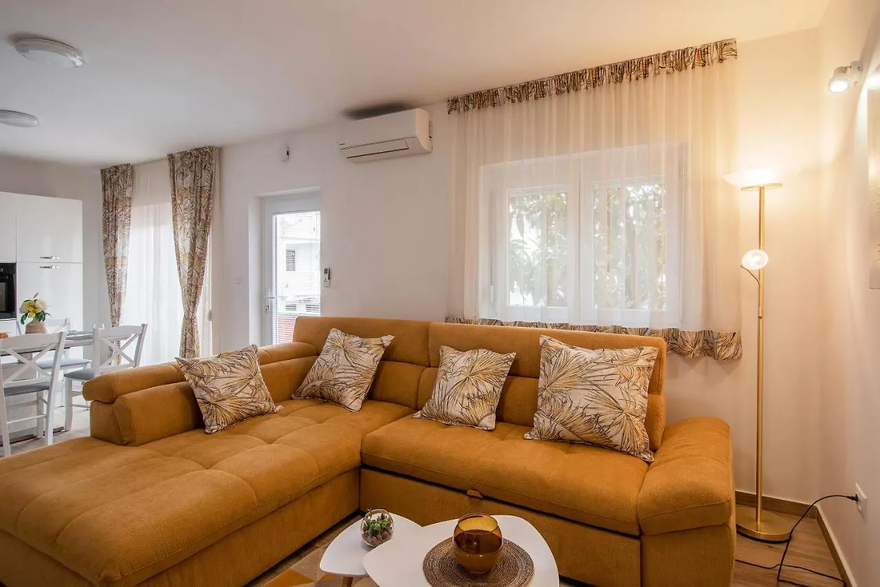 Apartment Matija Zara 0*,
