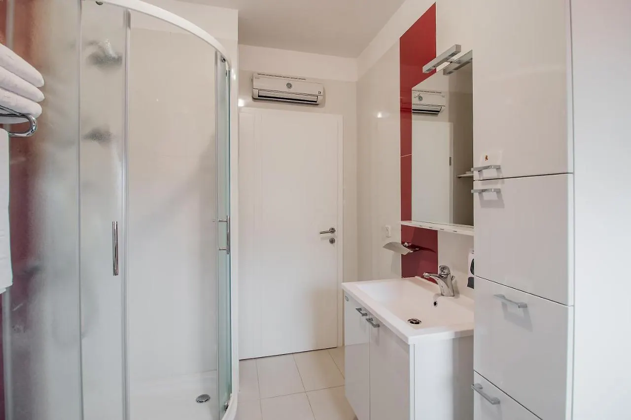 Apartment Matija Zara 0*,